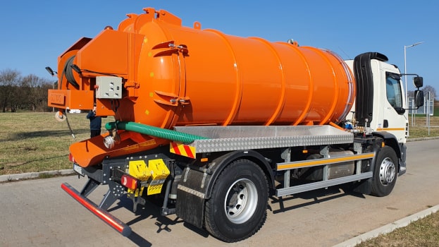 WUKO-Fahrzeug zur Hochdruckreinigung von Abwasserkanälen