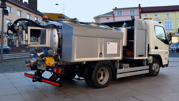 Moderner Saug- und Spülfahrzeug